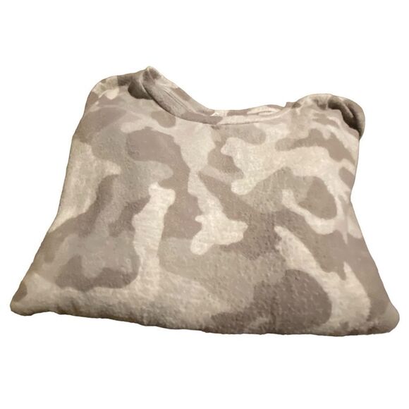 Moo dance size medium super soft camo top excellent condition - Picture 2 of 2